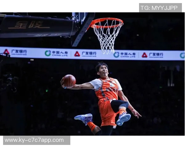 文班在比赛中惊艳扣篮创纪录高度达34米滑翔距离22米引发热议